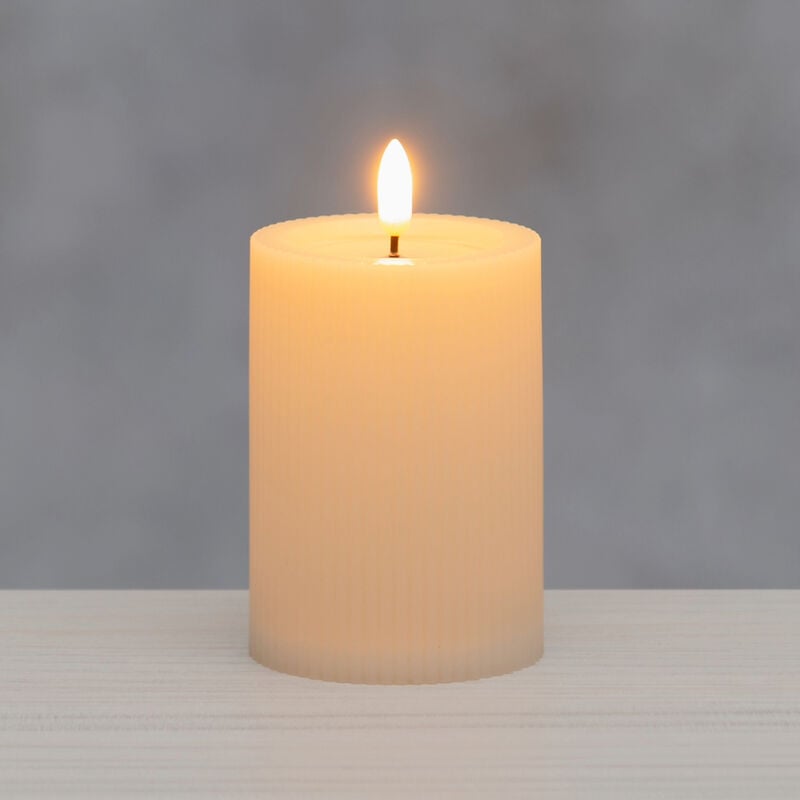 Finnlumor 3D LED pöytäkynttilä sulapinta uritettu beige